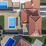 Del Rey Ii Vila *